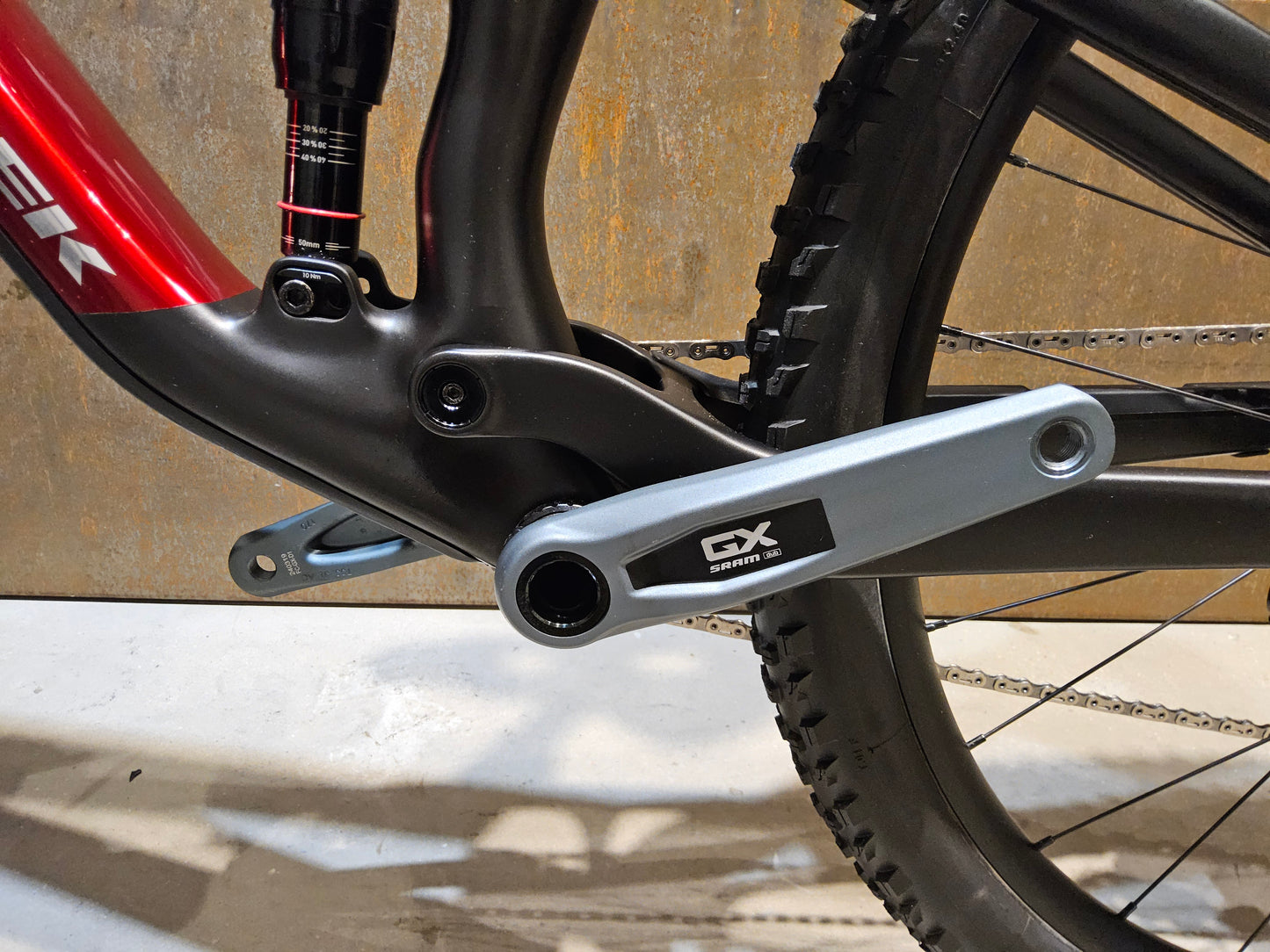 TREK TOP FUEL 9.8 GX AXS / L