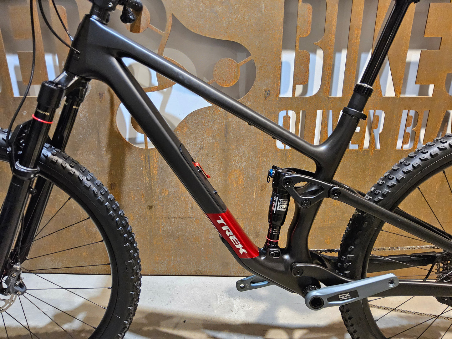 TREK TOP FUEL 9.8 GX AXS / L