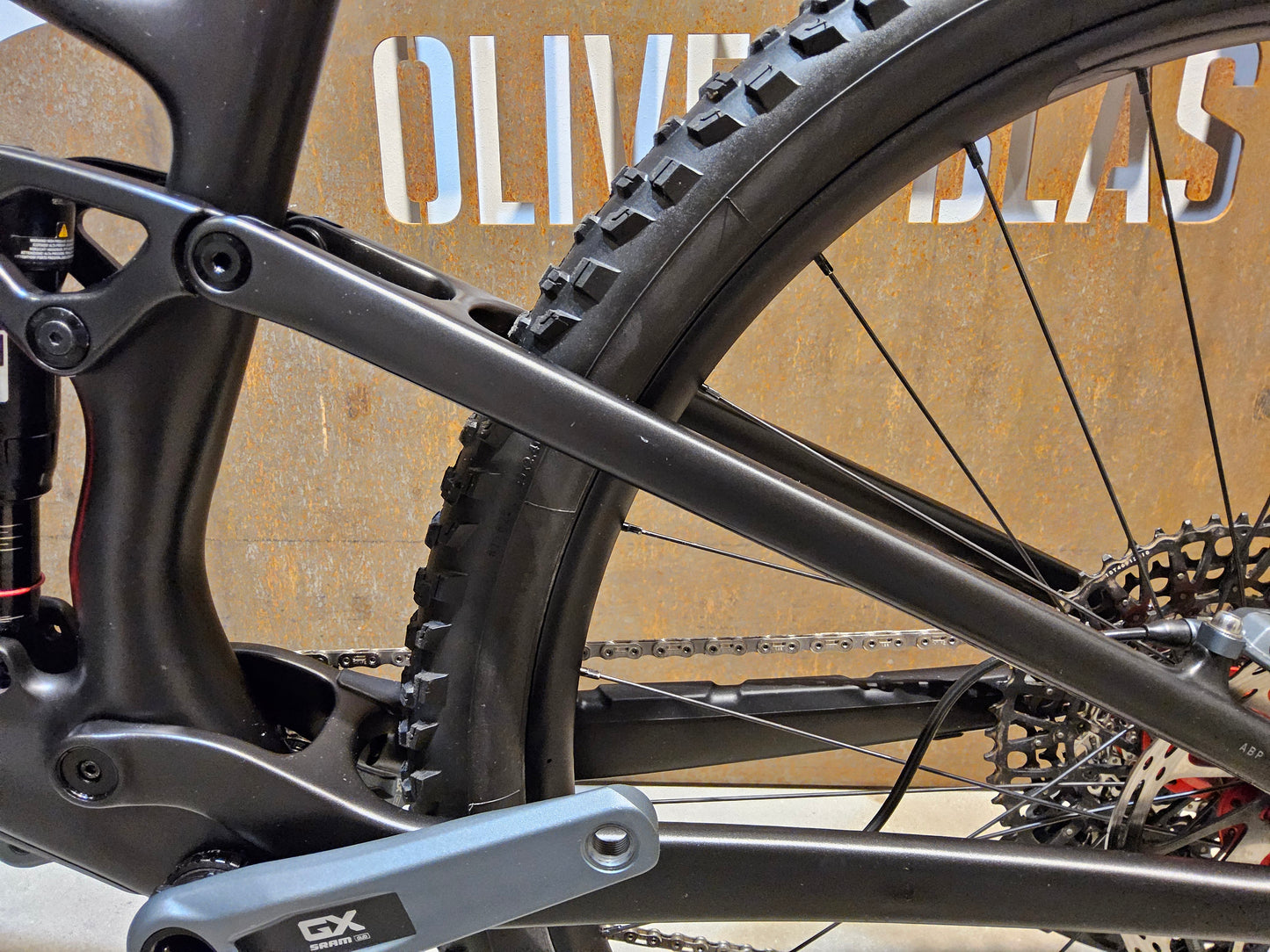 TREK TOP FUEL 9.8 GX AXS / L