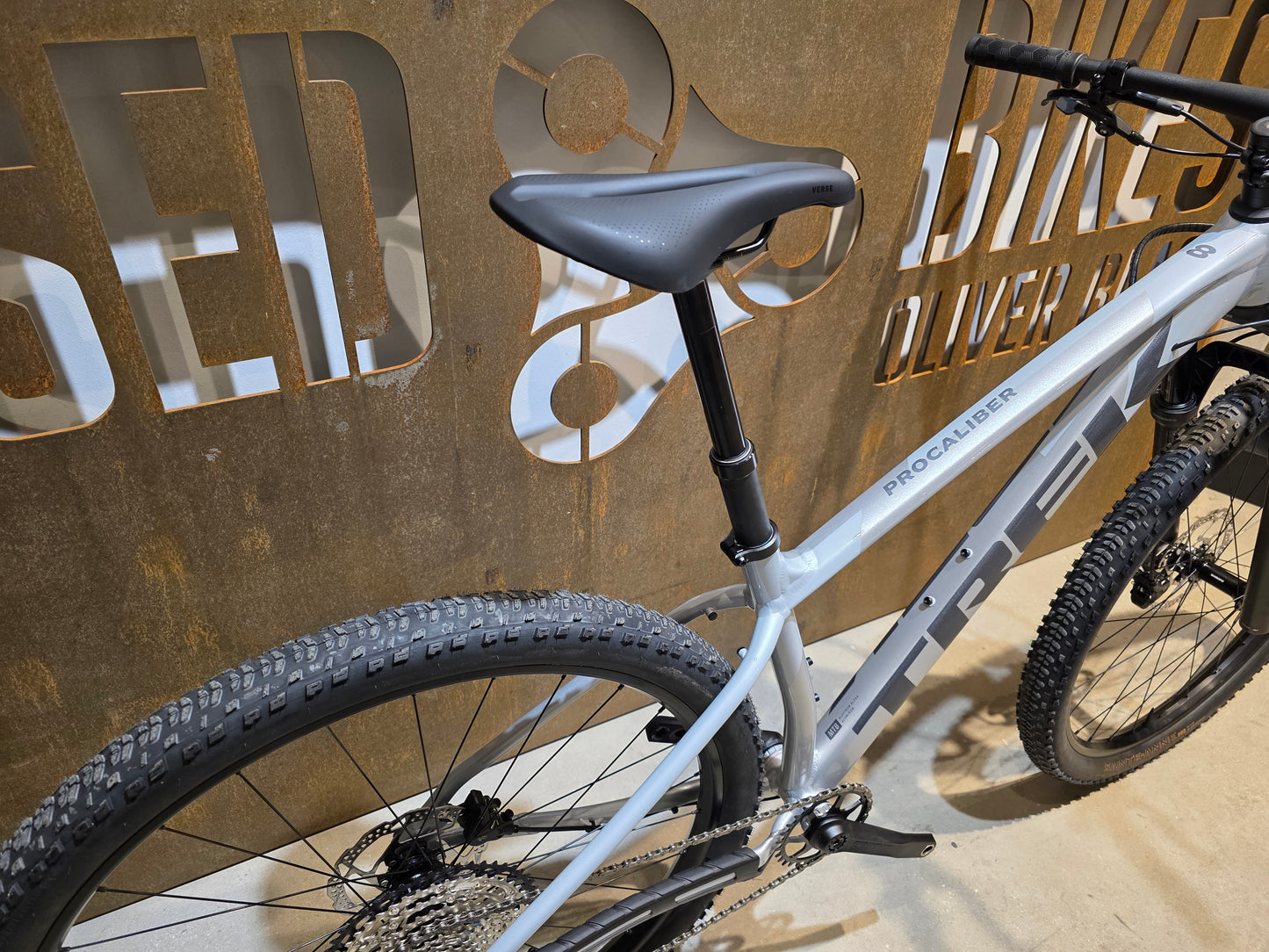 TREK PROCALIBER 8 / M