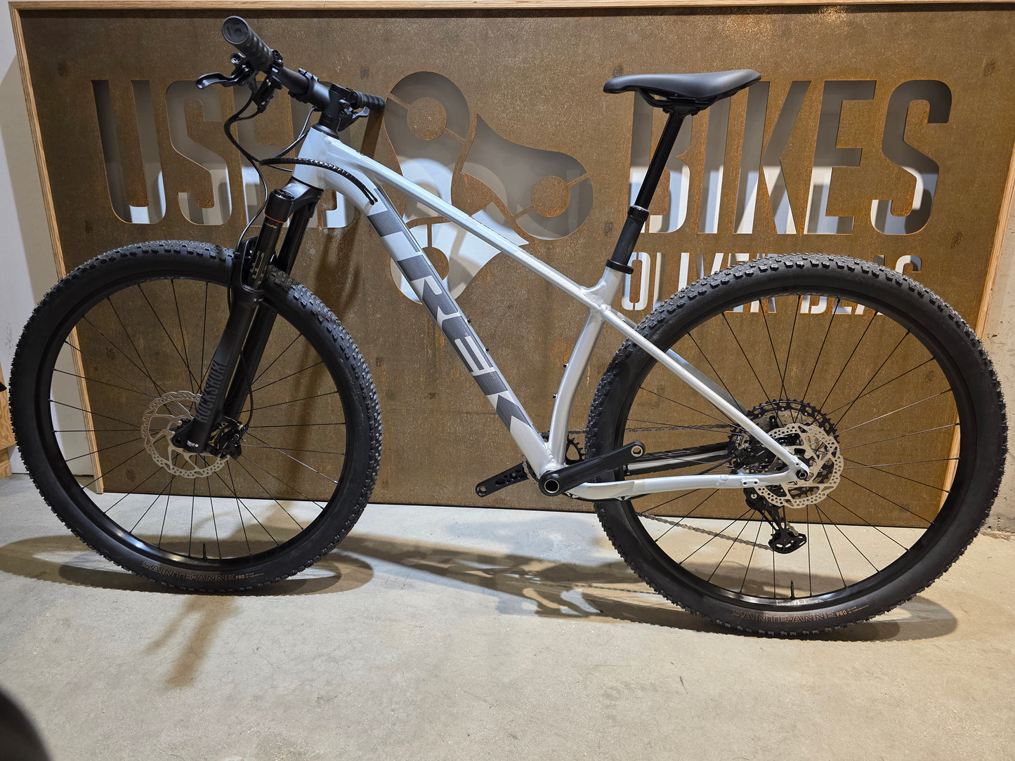 TREK PROCALIBER 8 / M