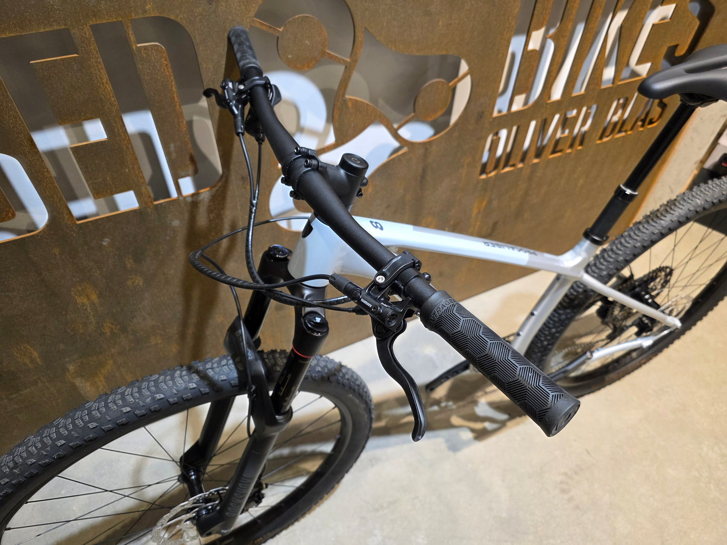 TREK PROCALIBER 8 / M