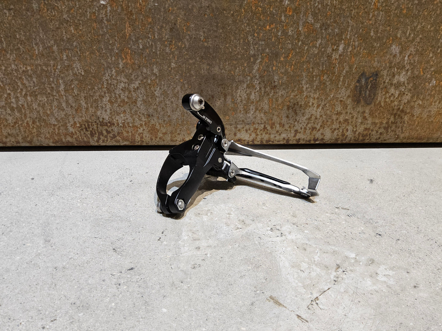 SHIMANO 105 UMWERFER FD-5800 2 X 11FACH / SCHELLE 31.8MM