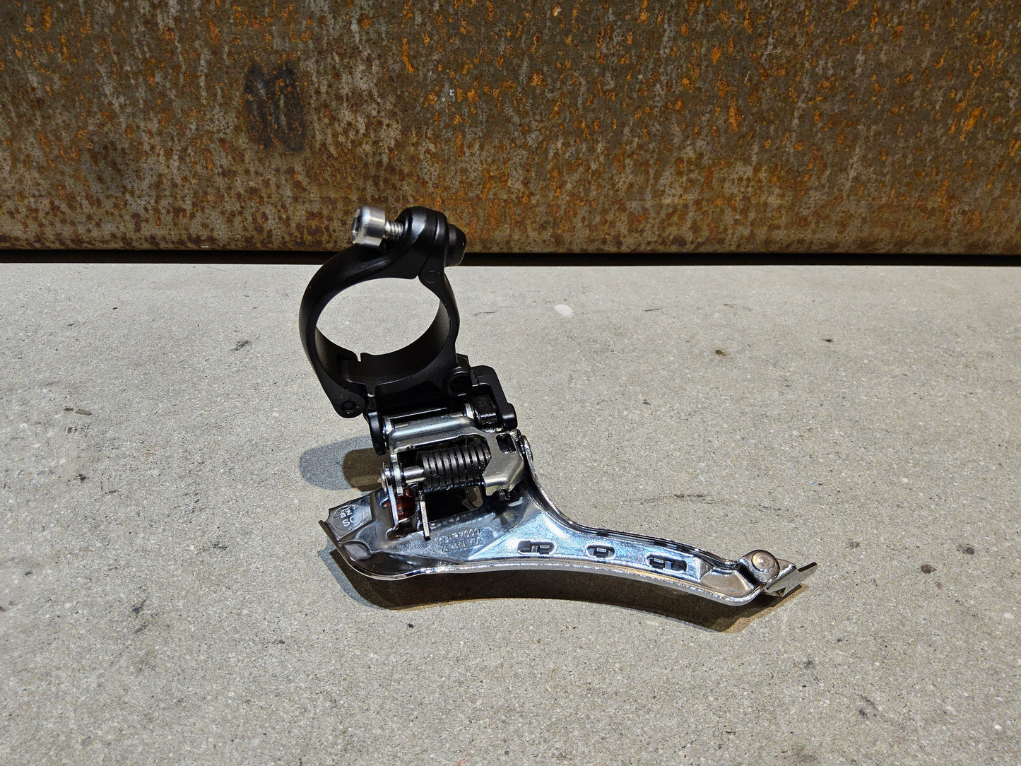 SHIMANO 105 UMWERFER FD-R7000 2 X 11FACH / SCHELLE 31.8MM