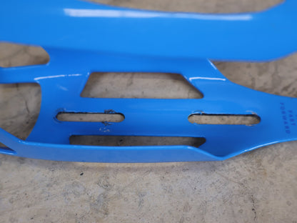 Trinkflaschen und Halter von Trek, 2x TREK RSL AERO CARBON FLASCHENHALTER / WATERLOO BLUE SET vor USEDBIKES - OB.DE Hintergrund