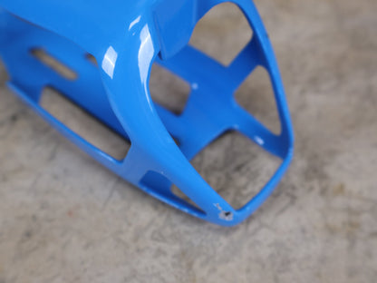 Trinkflaschen und Halter von Trek, 2x TREK RSL AERO CARBON FLASCHENHALTER / WATERLOO BLUE SET vor USEDBIKES - OB.DE Hintergrund