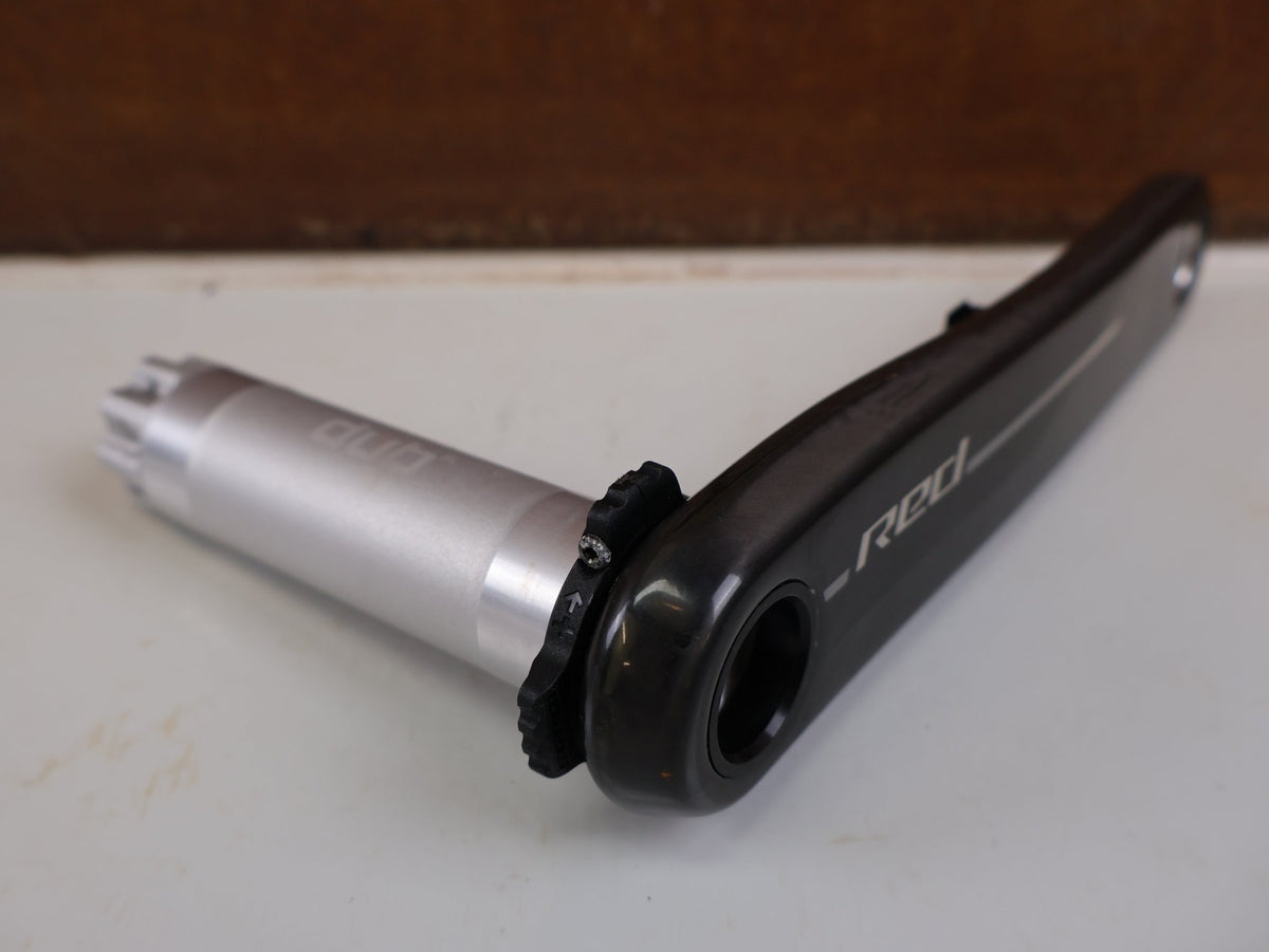 Kurbel von 4iiii, 4iiii Precision 3 SRAM RED Powermeter DUB SL 167.5mm vor USEDBIKES-OB.DE Hintergrund