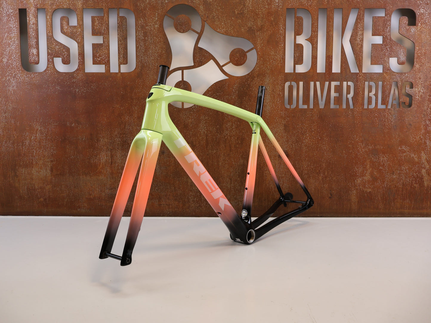 TREK BOONE RAHMENSET / LOWSTICK TO LIVING CORAL FADE / DISC / 56CM