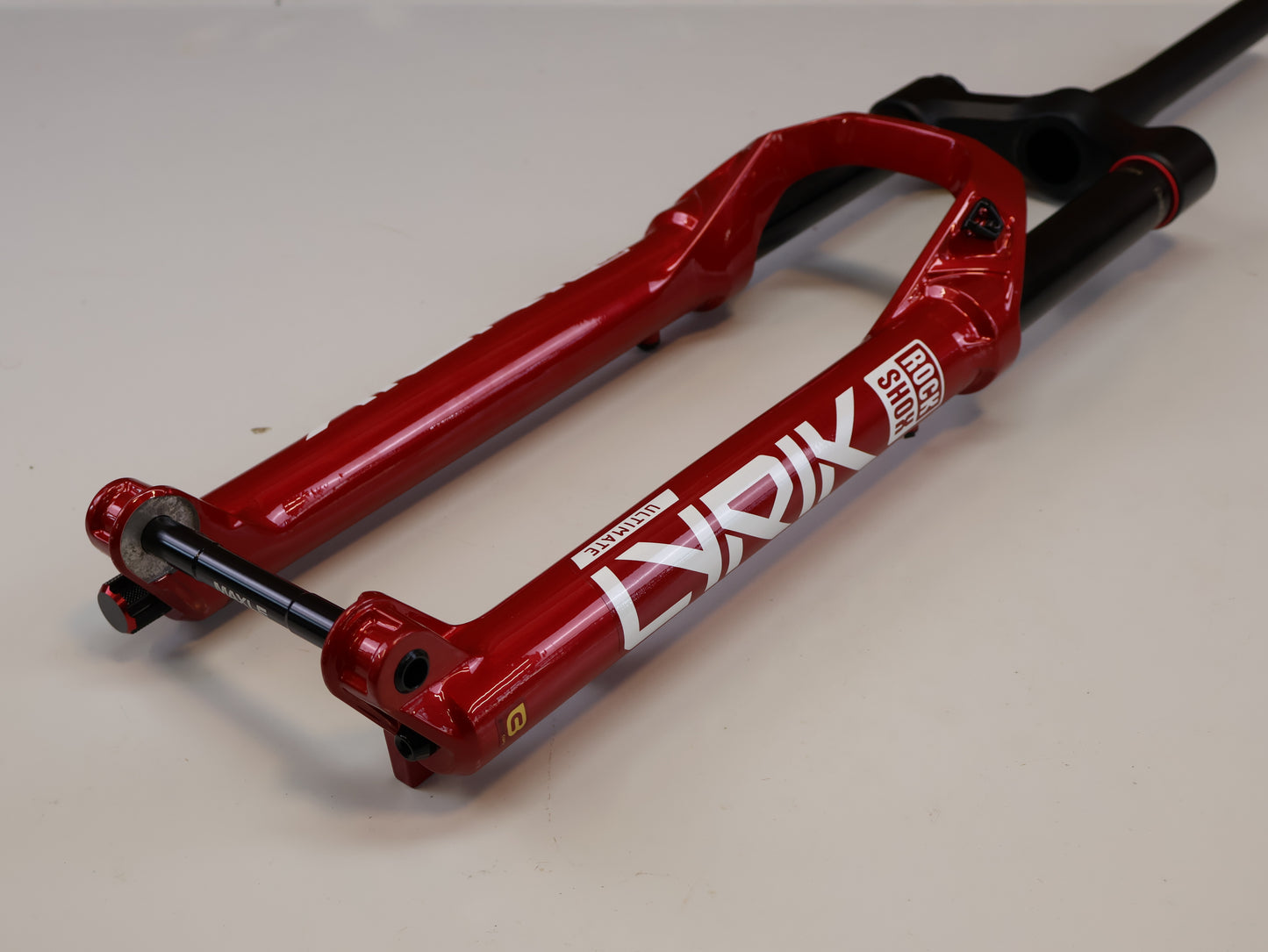 ROCKSHOX LYRIK ULTIMATE 29" FEDERGABEL / 150 MM / CHARGER 3 / BOOST / ELECTRIC RED