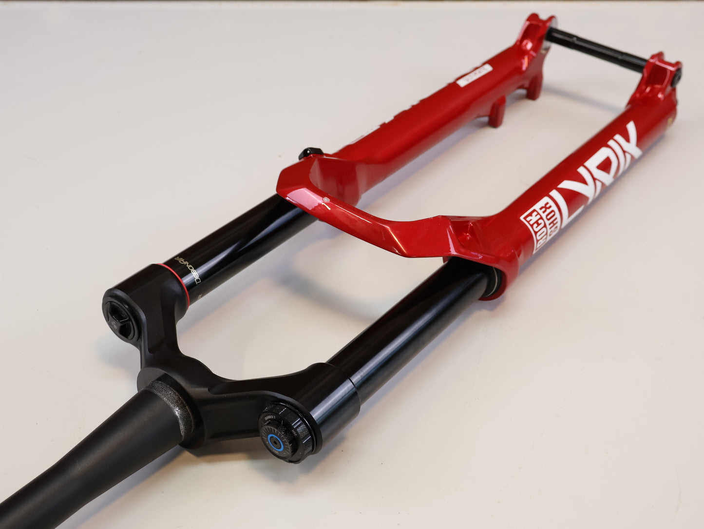 ROCKSHOX LYRIK ULTIMATE 29" FEDERGABEL / 150 MM / CHARGER 3 / BOOST / ELECTRIC RED