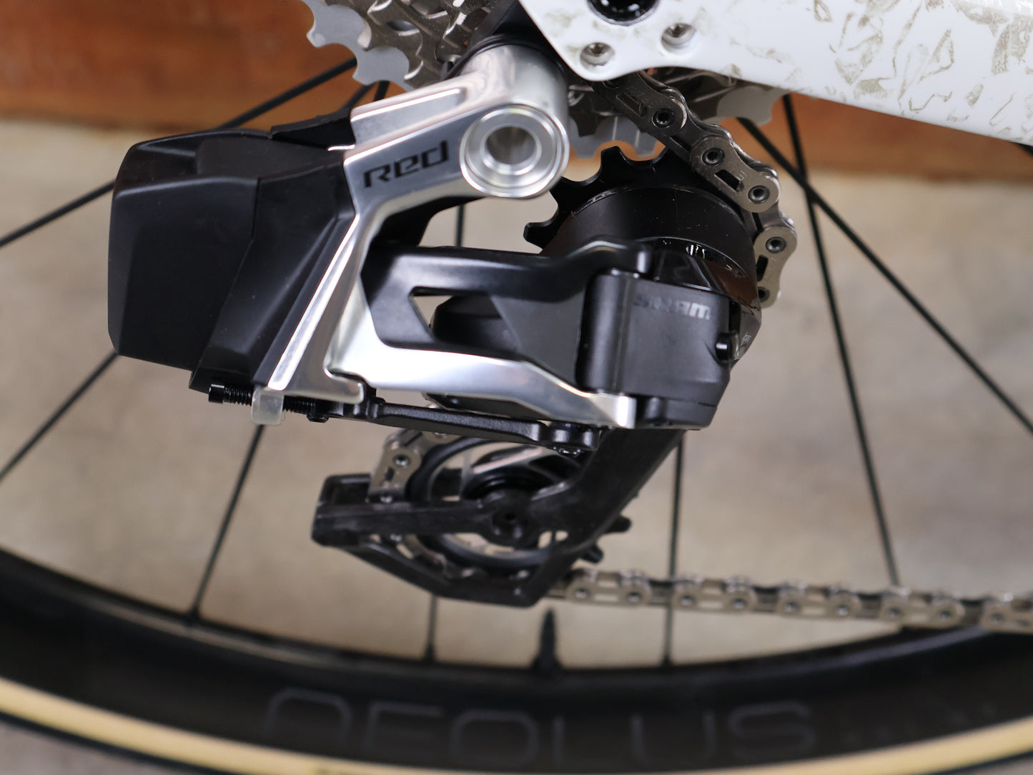 TREK DOMANE SLR 9 AXS GEN 4 – PROJECT ONE / SRAM RED AXS E1 – AEOLUS RSL 37 – 58 CM