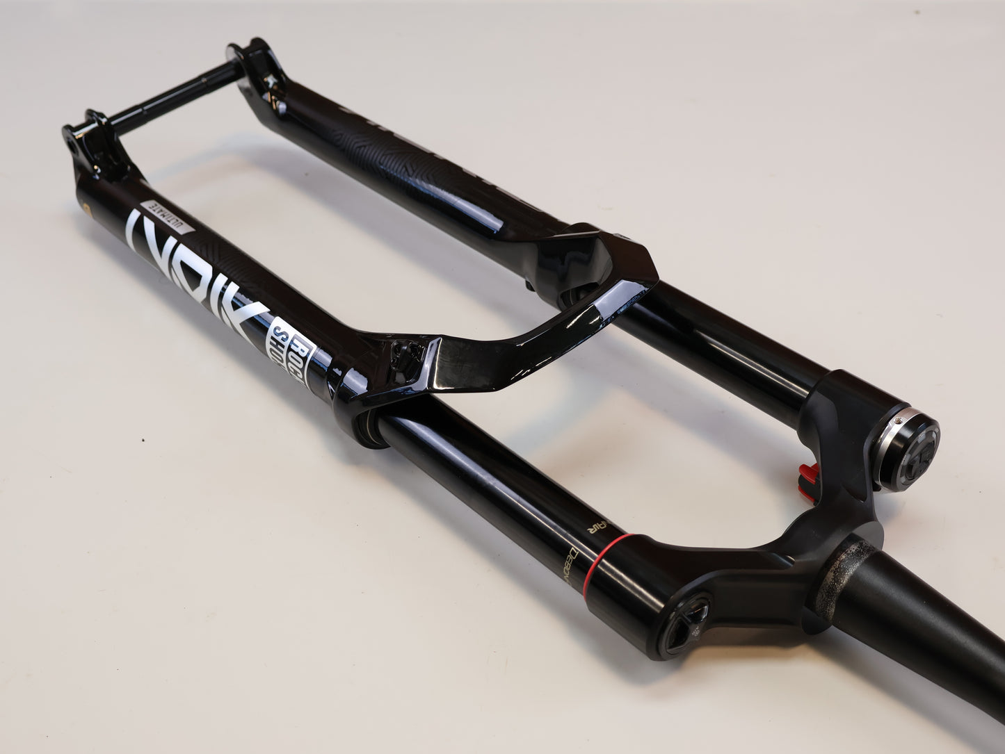 ROCKSHOX LYRIK ULTIMATE FLIGHT ATTENDANT 29" / 150 MM / BOOST / GLOSS BLACK
