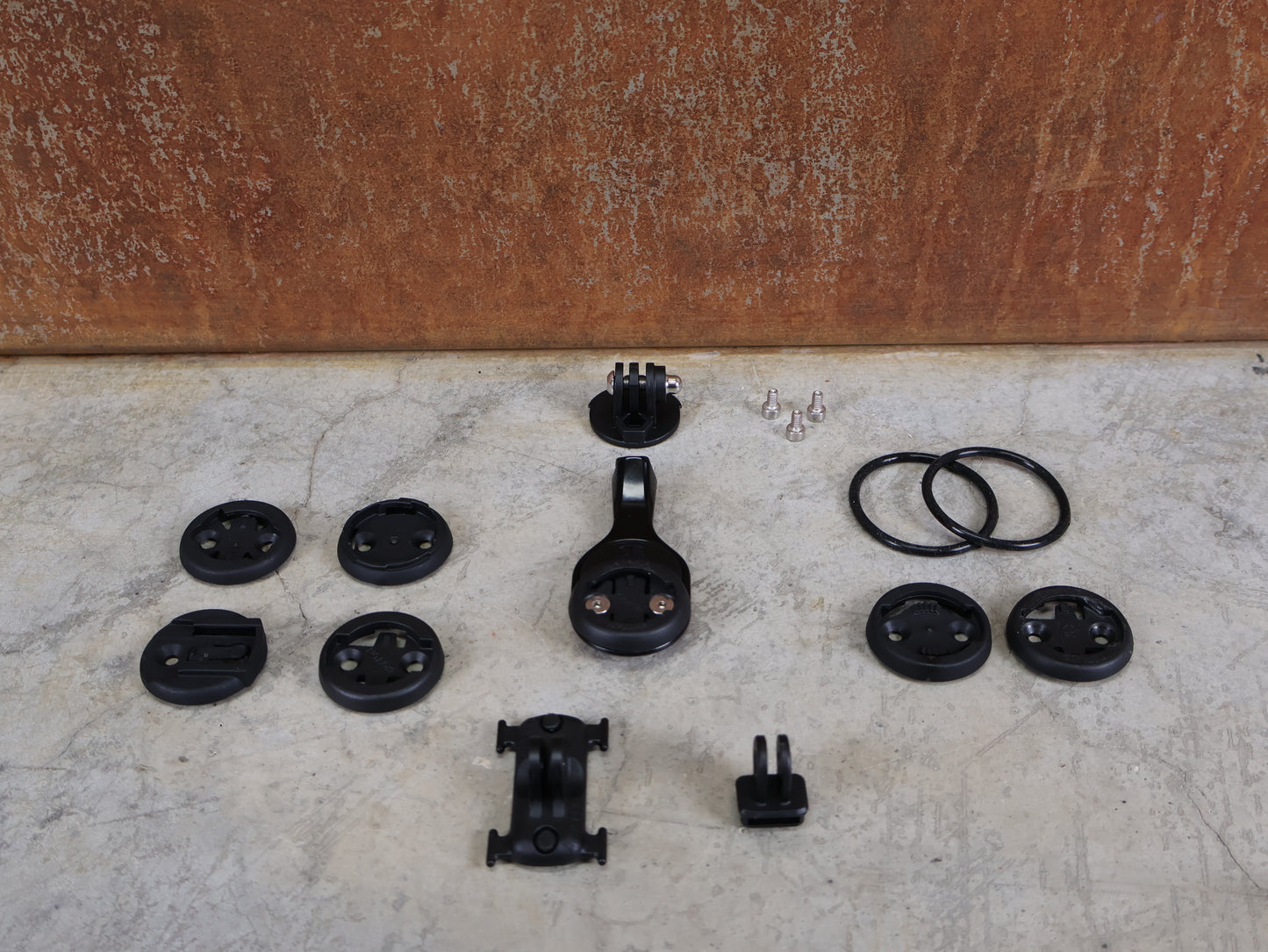 SPECIALIZED GPS MOUNT – TARMAC SL8/SL7/SL6 / AETHOS / VENGE / ROUBAIX – ALUMINUM – ​​BLACK