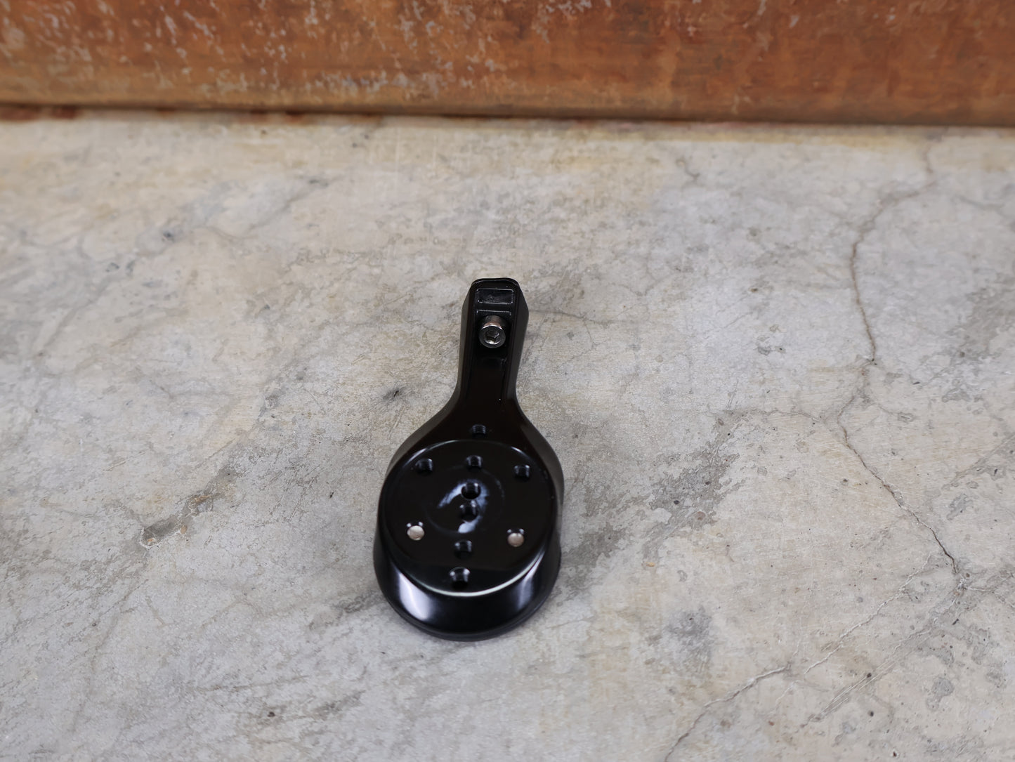 SPECIALIZED GPS MOUNT – TARMAC SL8/SL7/SL6 / AETHOS / VENGE / ROUBAIX – ALUMINUM – ​​BLACK