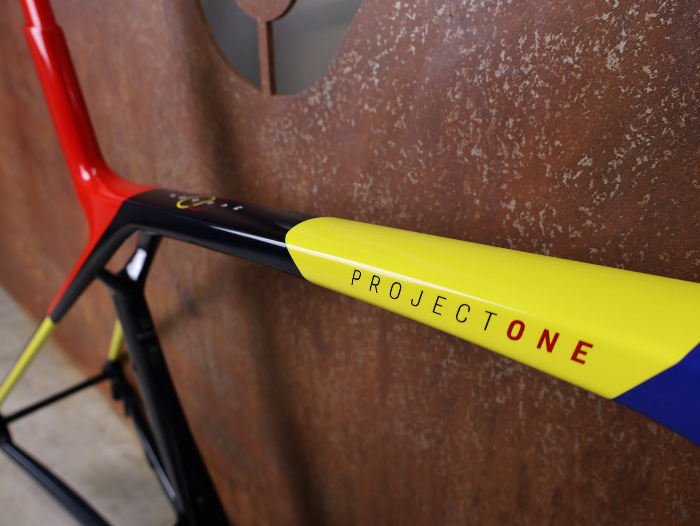 TREK MADONE SLR GEN 8 RAHMENSET – 900 OCLV CARBON – PROJECT ONE NAVY SMOKE – GRÖSSE M