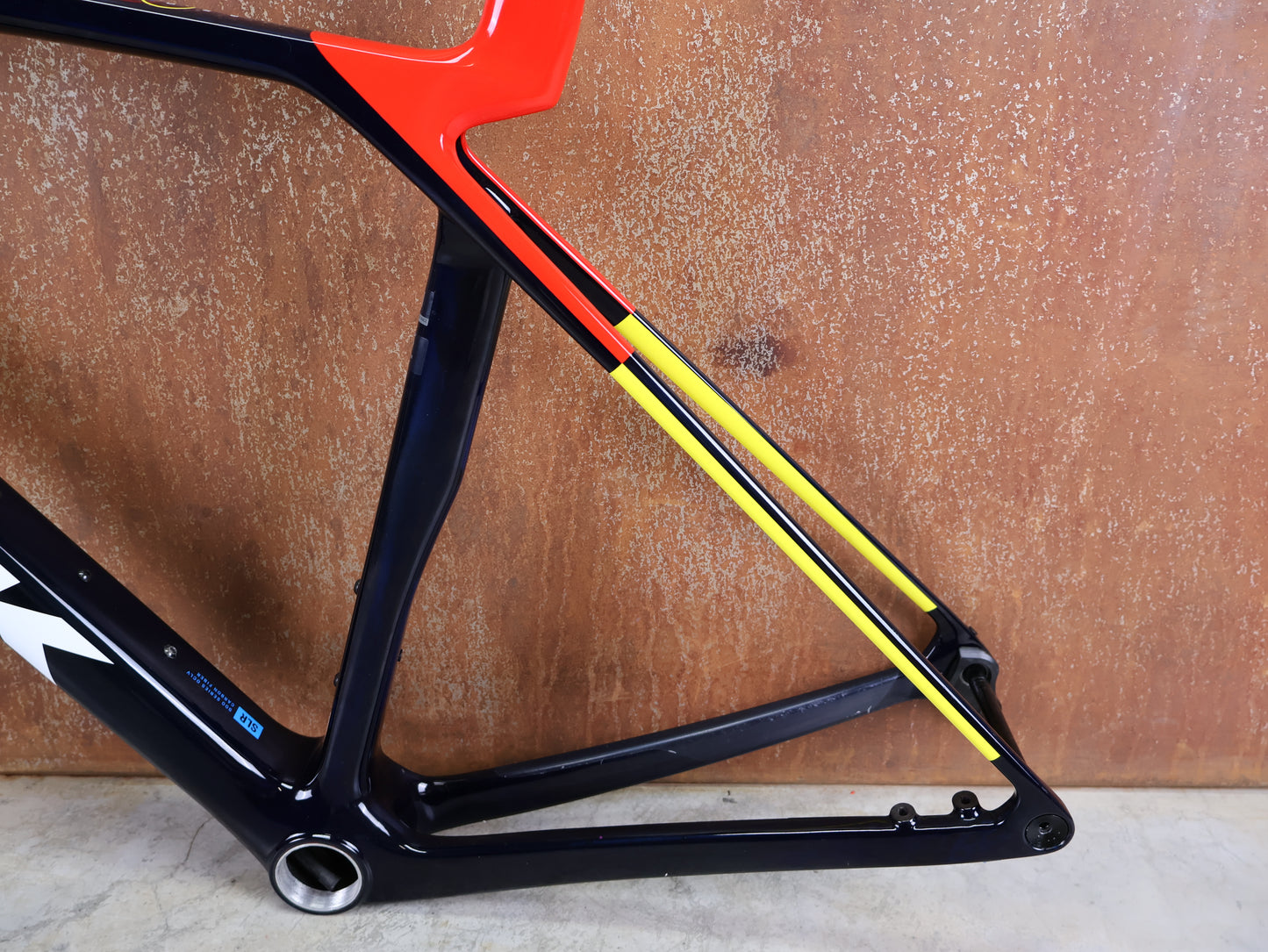 TREK MADONE SLR GEN 8 RAHMENSET – 900 OCLV CARBON – PROJECT ONE NAVY SMOKE – GRÖSSE M