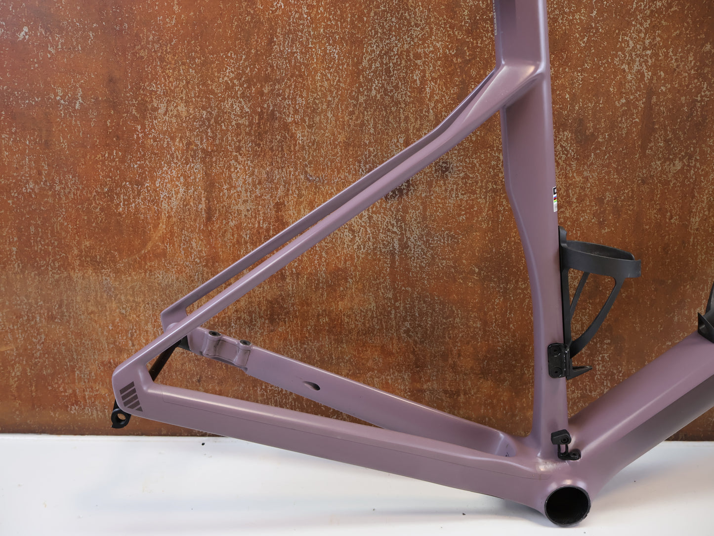BMC ROADMACHINE 01 ONE RAHMENSET / GRÖßE 58 / MODELL 2024 / SMOKEY PURPLE