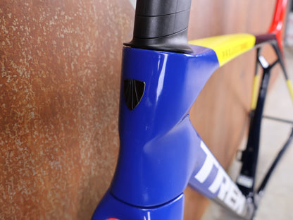 TREK MADONE SLR GEN 8 RAHMENSET – 900 OCLV CARBON – PROJECT ONE NAVY SMOKE – GRÖSSE M