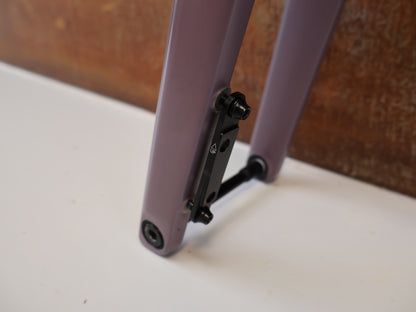 BMC ROADMACHINE 01 ONE RAHMENSET / GRÖßE 58 / MODELL 2024 / SMOKEY PURPLE