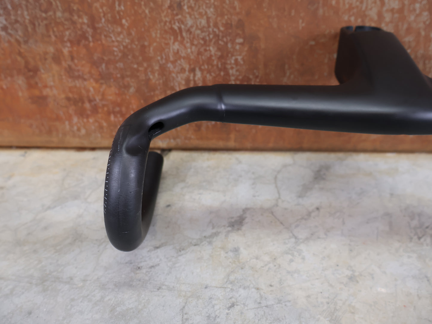 TREK AERO RSL ROAD INTEGRATED HANDLEBAR/STEM UNIT / MADONE GEN 8 370/400 X 100MM