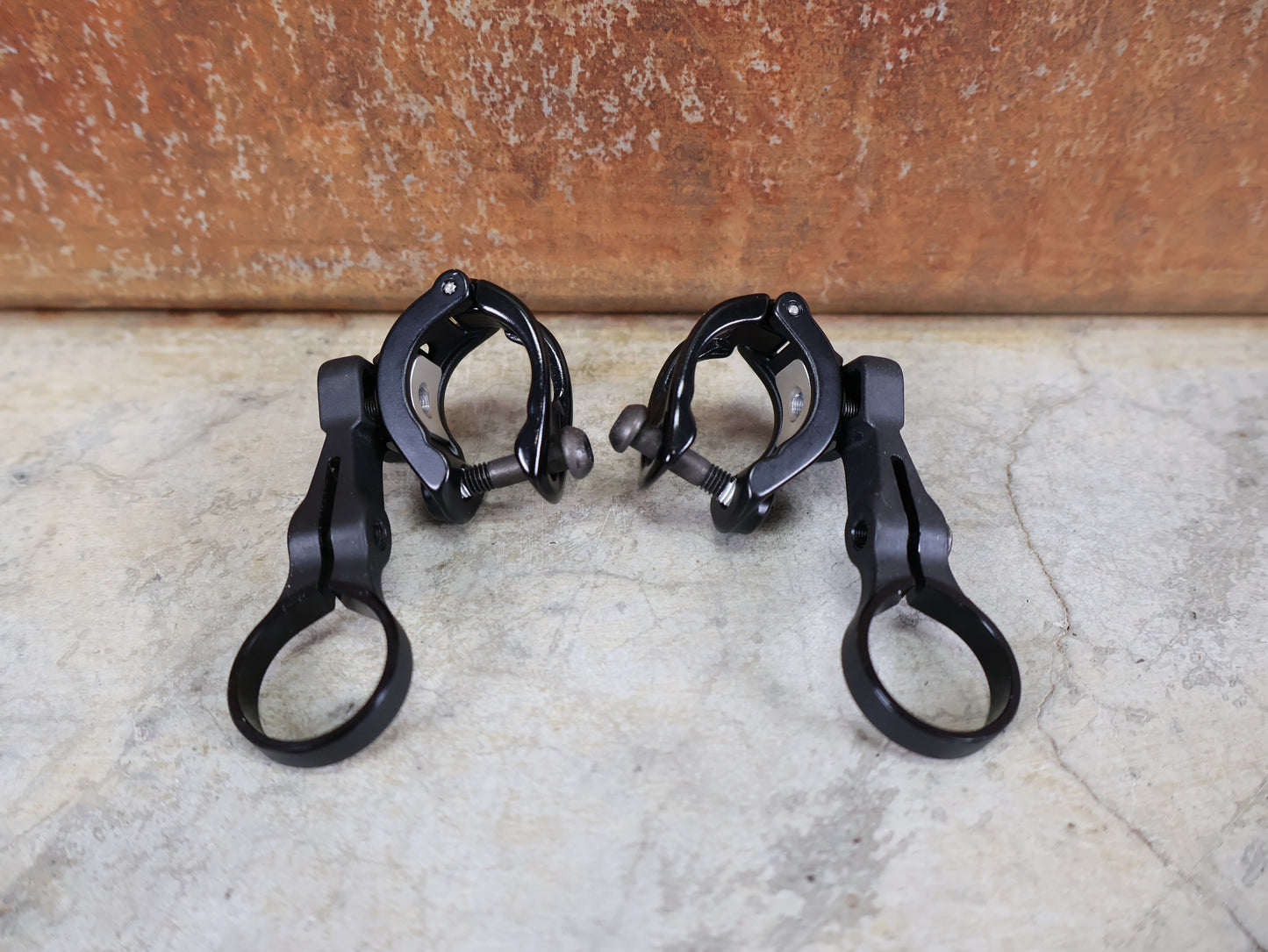 SRAM AXS POD CONTROLLER KLEMMSCHELLEN SET – LINKS & RECHTS – MMX 11.3018.018.001 / 002