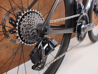 Trek Madone SLR 7 AXS Gen 8 / Matte Deep Smoke / S