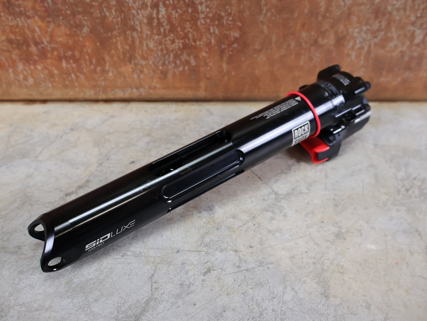 ROCKSHOX SIDLUXE ULTIMATE ISOSTRUT FLIGHT ATTENDANT – TREK SUPERCALIBER / 239X40 / RL3 / AXS 