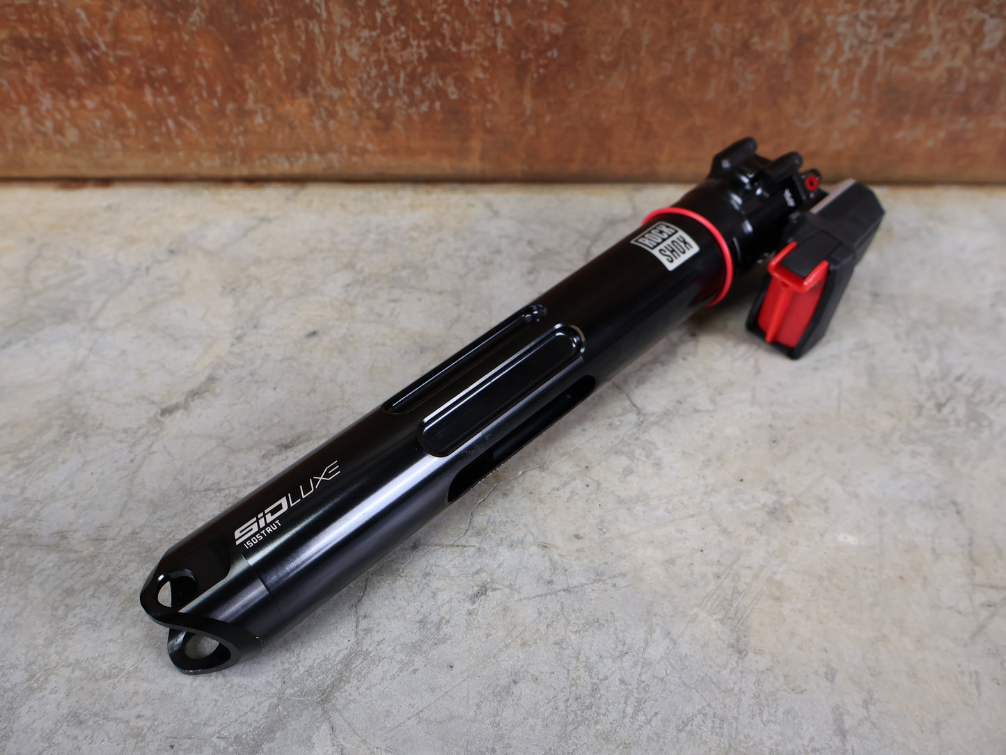 ROCKSHOX SIDLUXE ULTIMATE ISOSTRUT FLIGHT ATTENDANT – TREK SUPERCALIBER / 239X40 / RL3 / AXS 