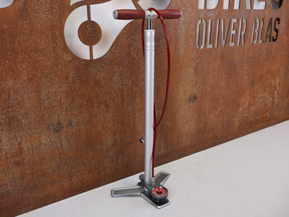 SILCA SuperPista Ultimate Standpumpe 11 bar Edelstahl / Holz