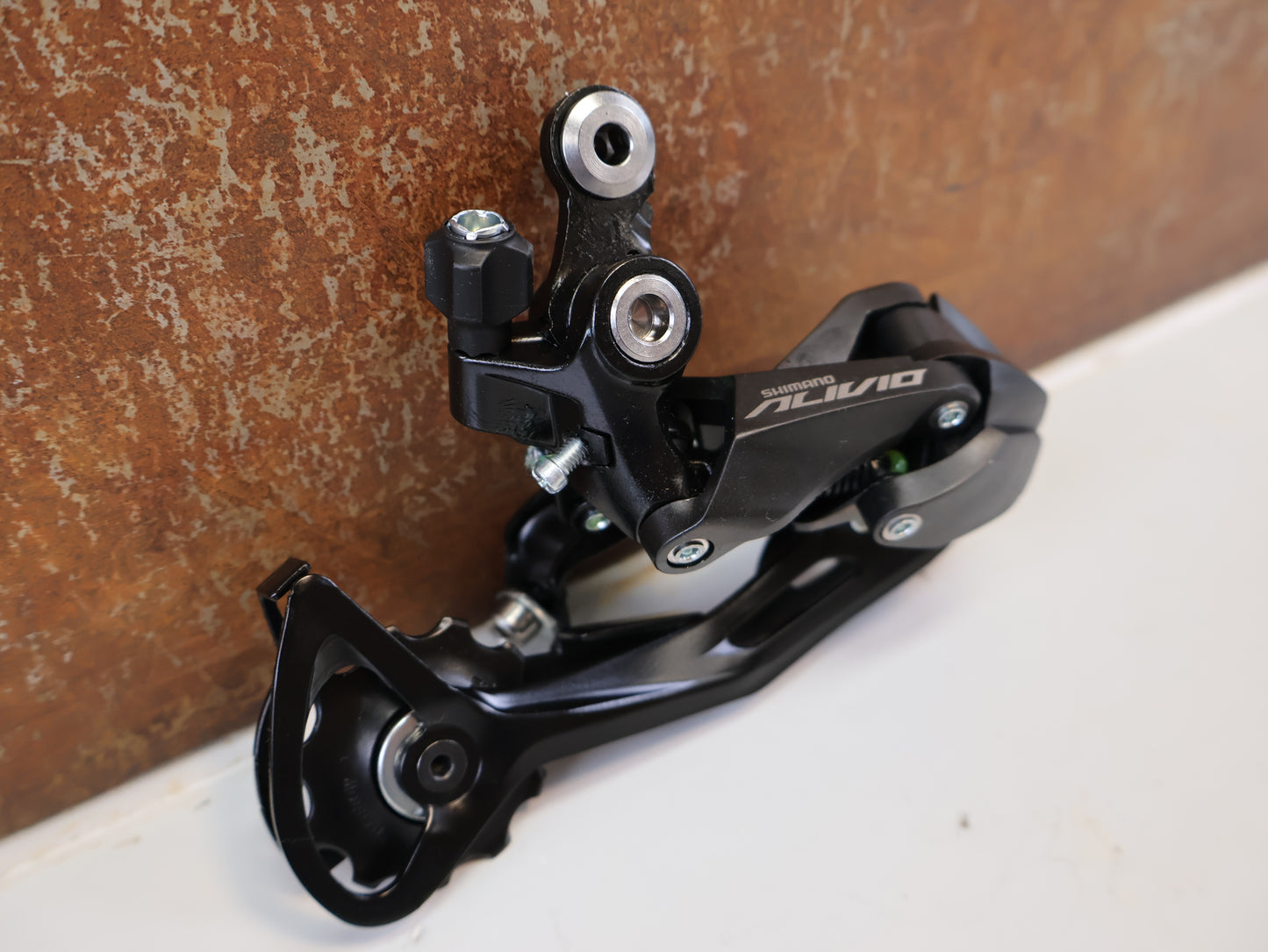 SHIMANO ALIVIO SCHALTWERK RD-M3100-SGS / 9-FACH / SHADOW DESIGN