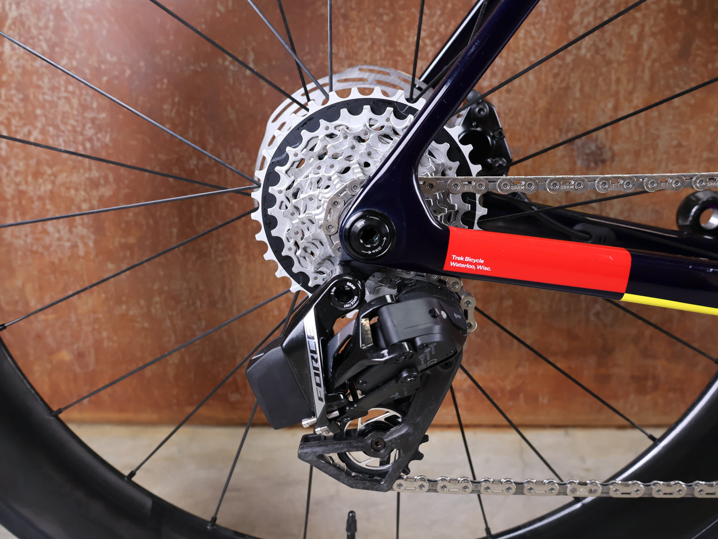 TREK MADONE SLR 7 AXS GEN 8 LIDL-TREK TEAM REPLICA CARBON RENNRAD – L