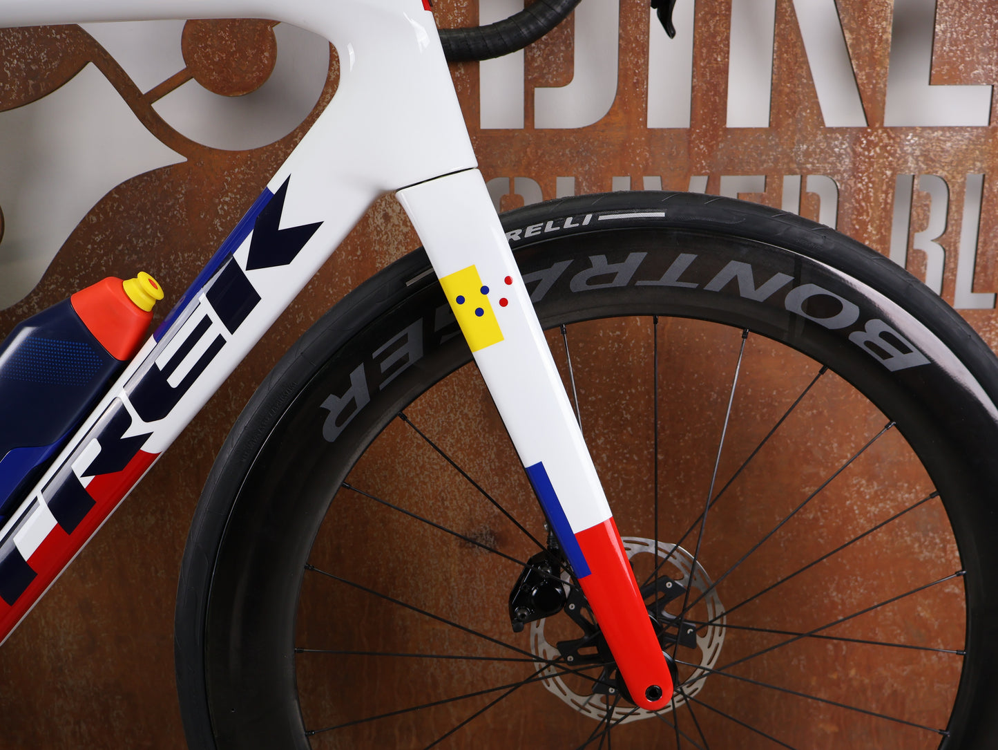 TREK MADONE SLR 7 AXS GEN 8 LIDL-TREK TEAM REPLICA CARBON RENNRAD – L