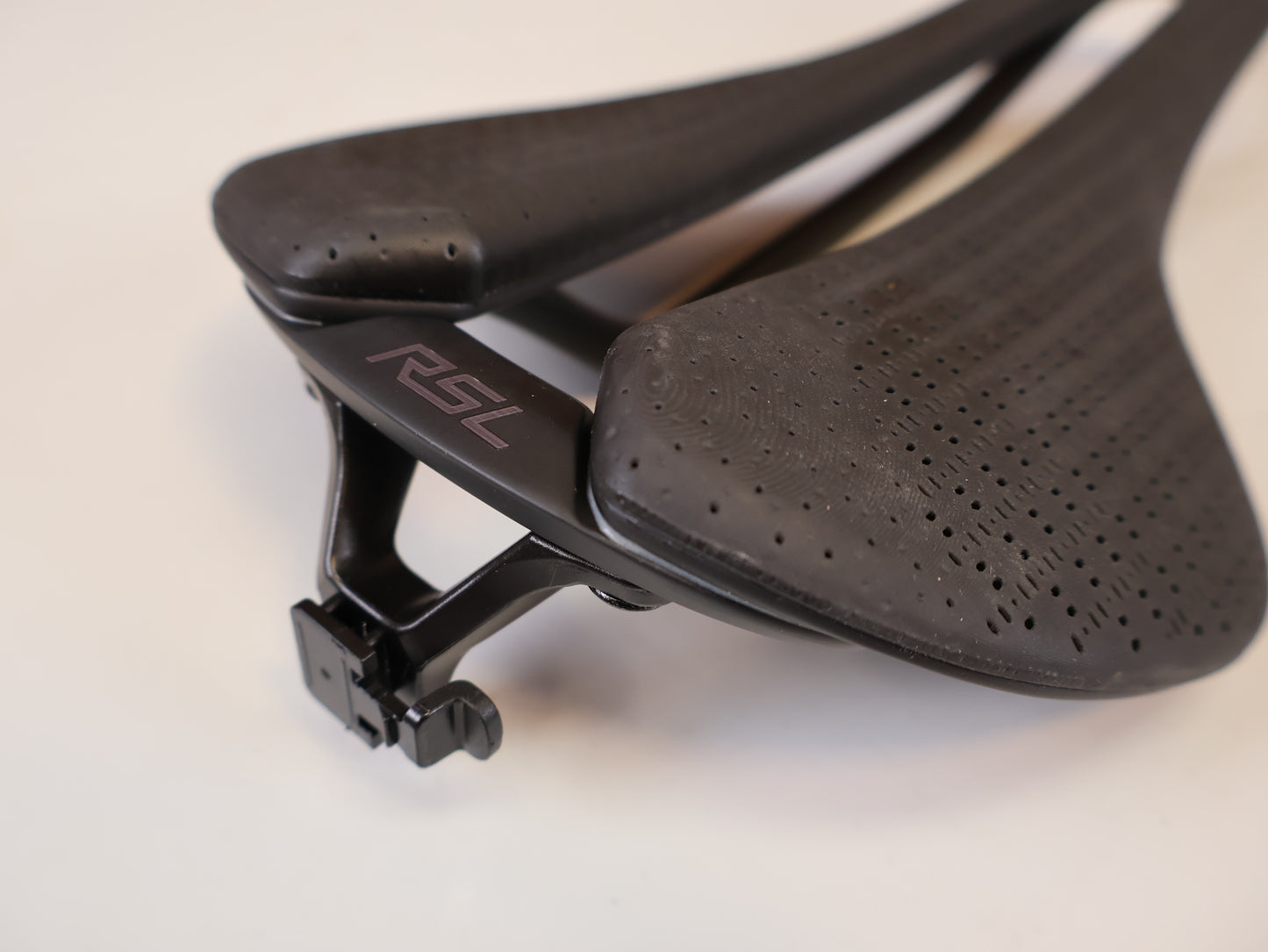 TREK AEOLUS RSL AIRLOOM CARBON 3D SATTEL 155 MM