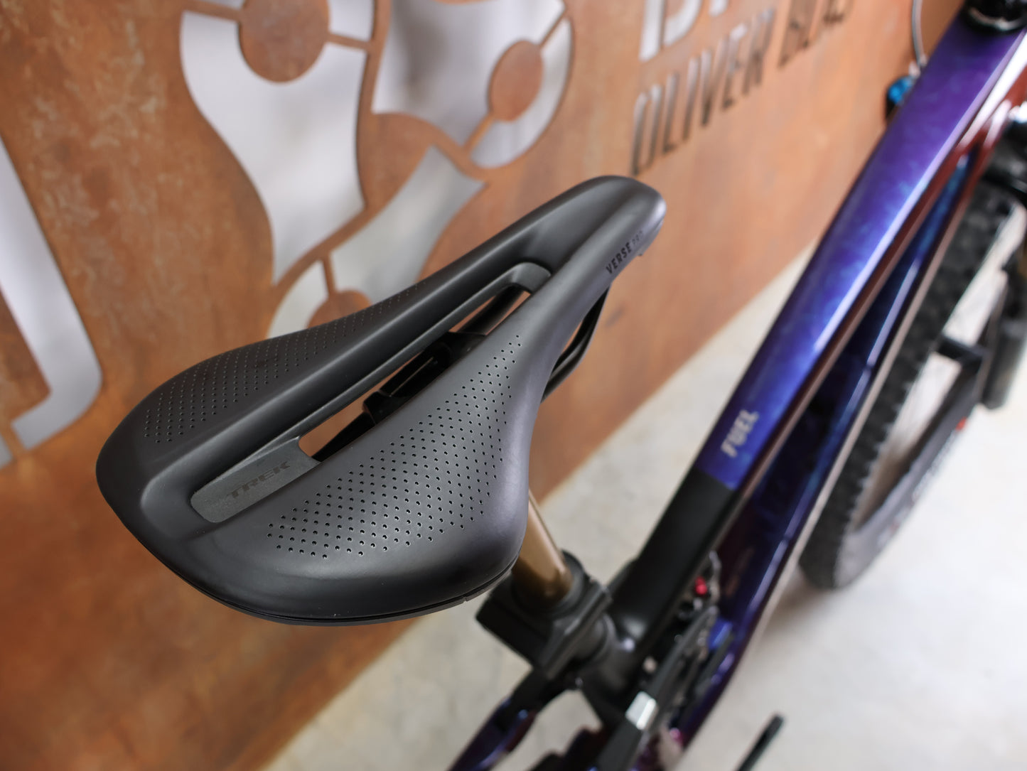 TREK FUEL MX 9.9 x0 AXS GEN 7 – PURPLE PHAZE / AMETHYST MARBLE / M