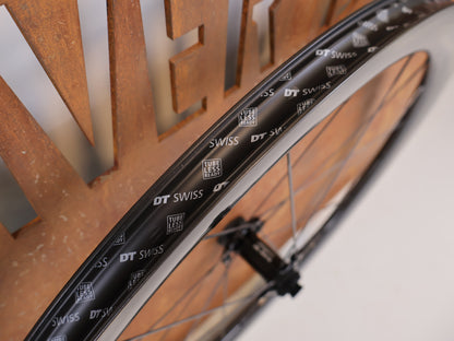 Black Inc 48 58 Carbon Aero Laufradsatz Shimano HG Ceramic