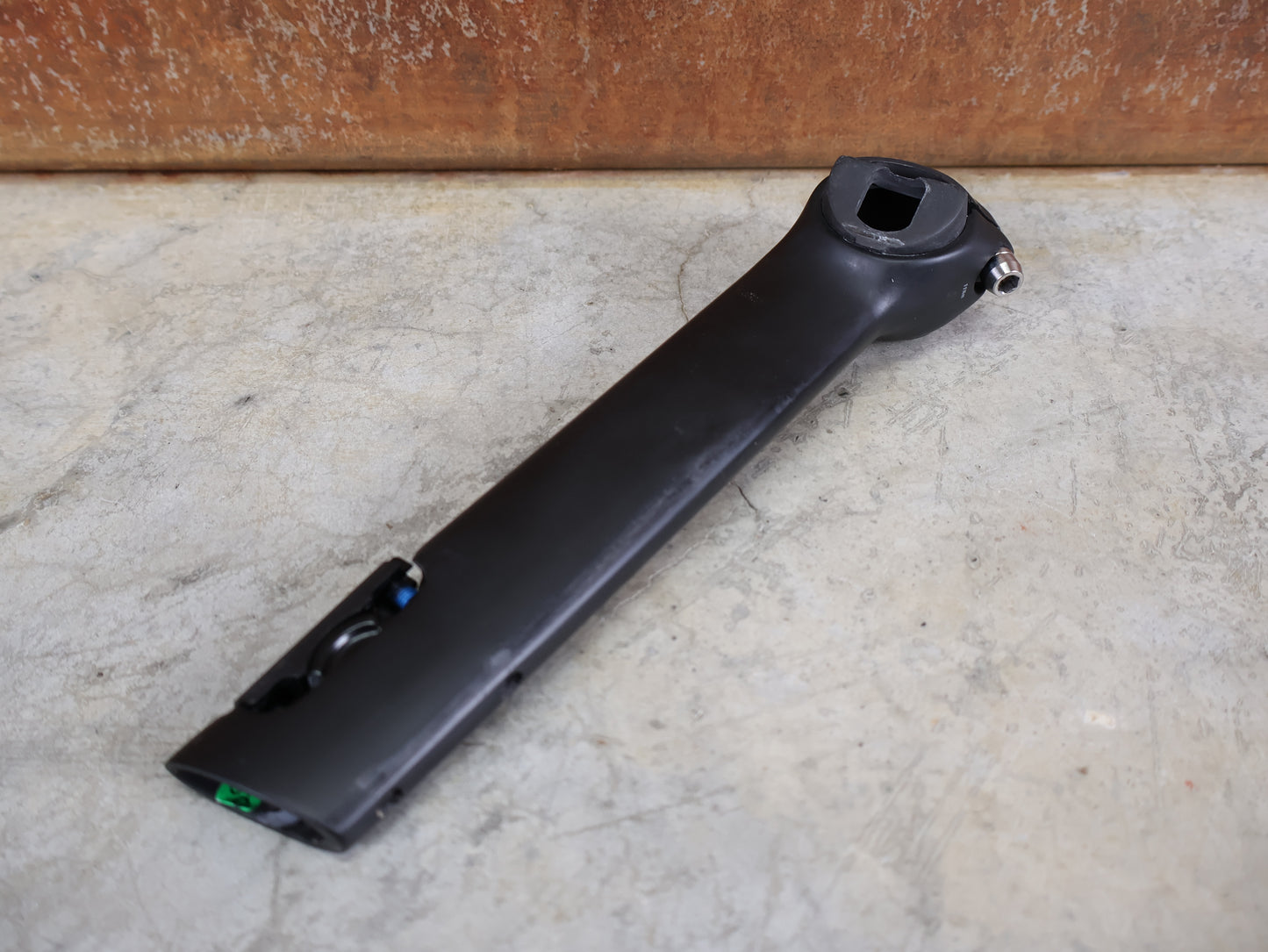 TREK – MADONE GEN 8 SATTELSTÜTZE / 190 MM / 0 MM SETBACK / ORIGINAL-ERSATZTEIL W5316715