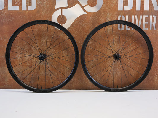BONTRAGER AEOLUS PRO 3V CARBON LAUFRADSATZ / 25 MM INNENWEITE / RAPID DRIVE 108 / XDR