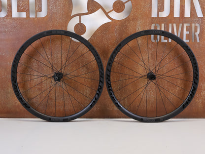 Bontrager Aeolus Pro 3V Carbon Laufradsatz 25mm XDR 1603g