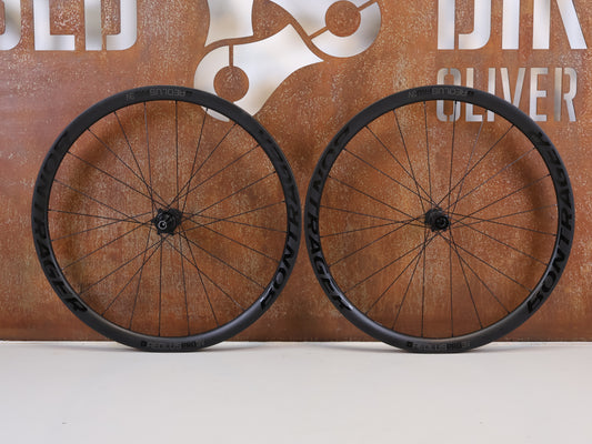 Bontrager Aeolus Pro 3V Carbon Laufradsatz 25mm XDR 1603g