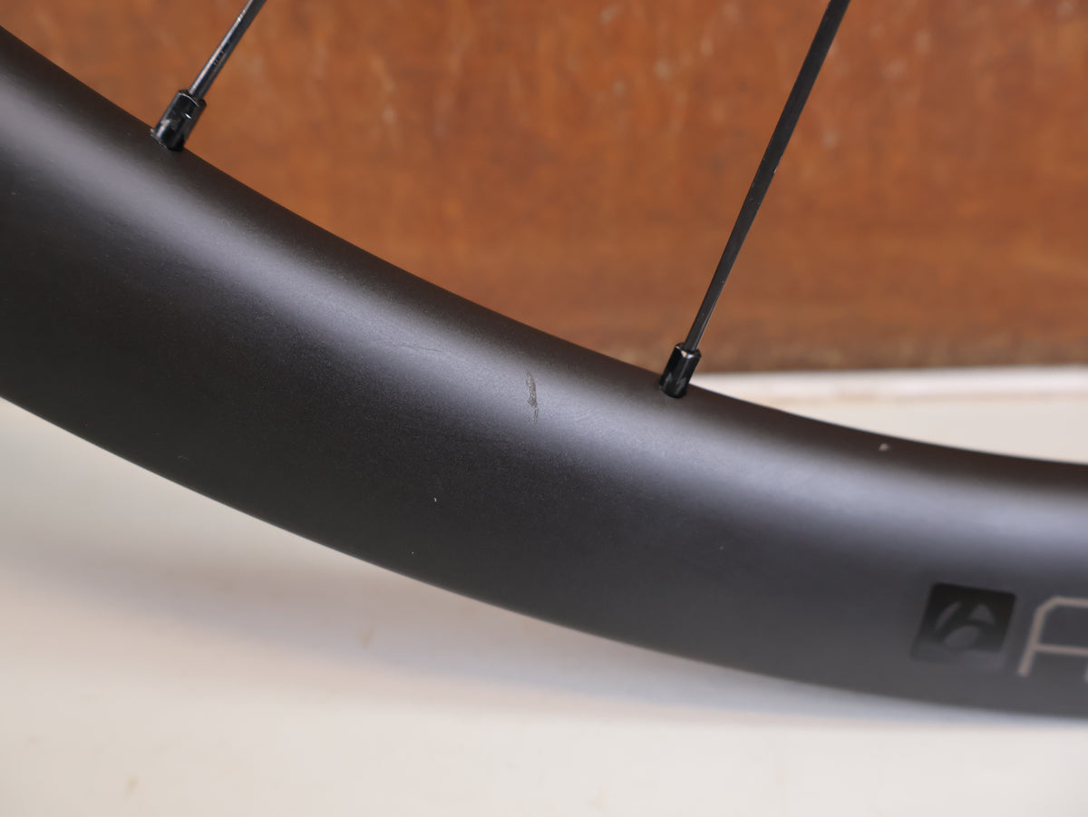 Bontrager Aeolus Pro 3V Carbon Laufradsatz 25mm XDR 1603g