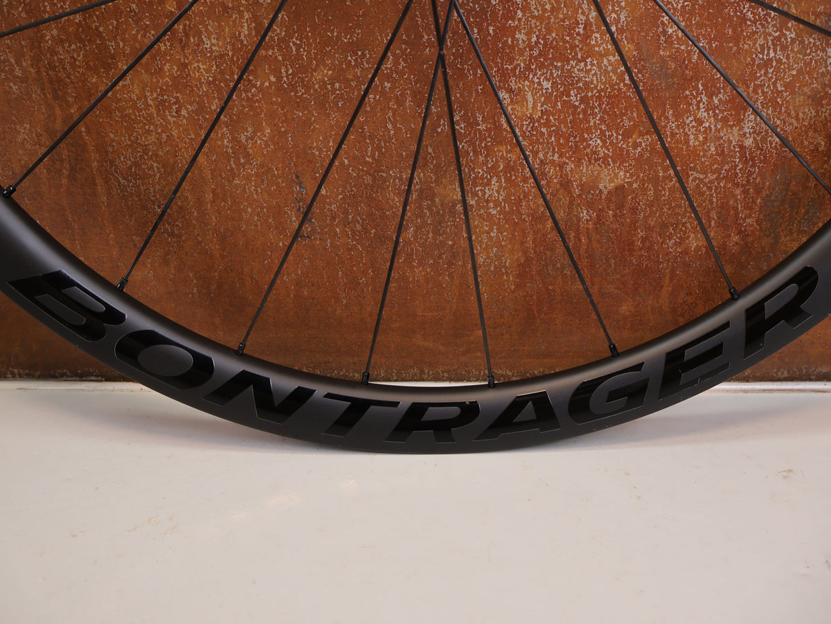 Bontrager Aeolus Pro 3V Carbon Laufradsatz 25mm XDR 1603g