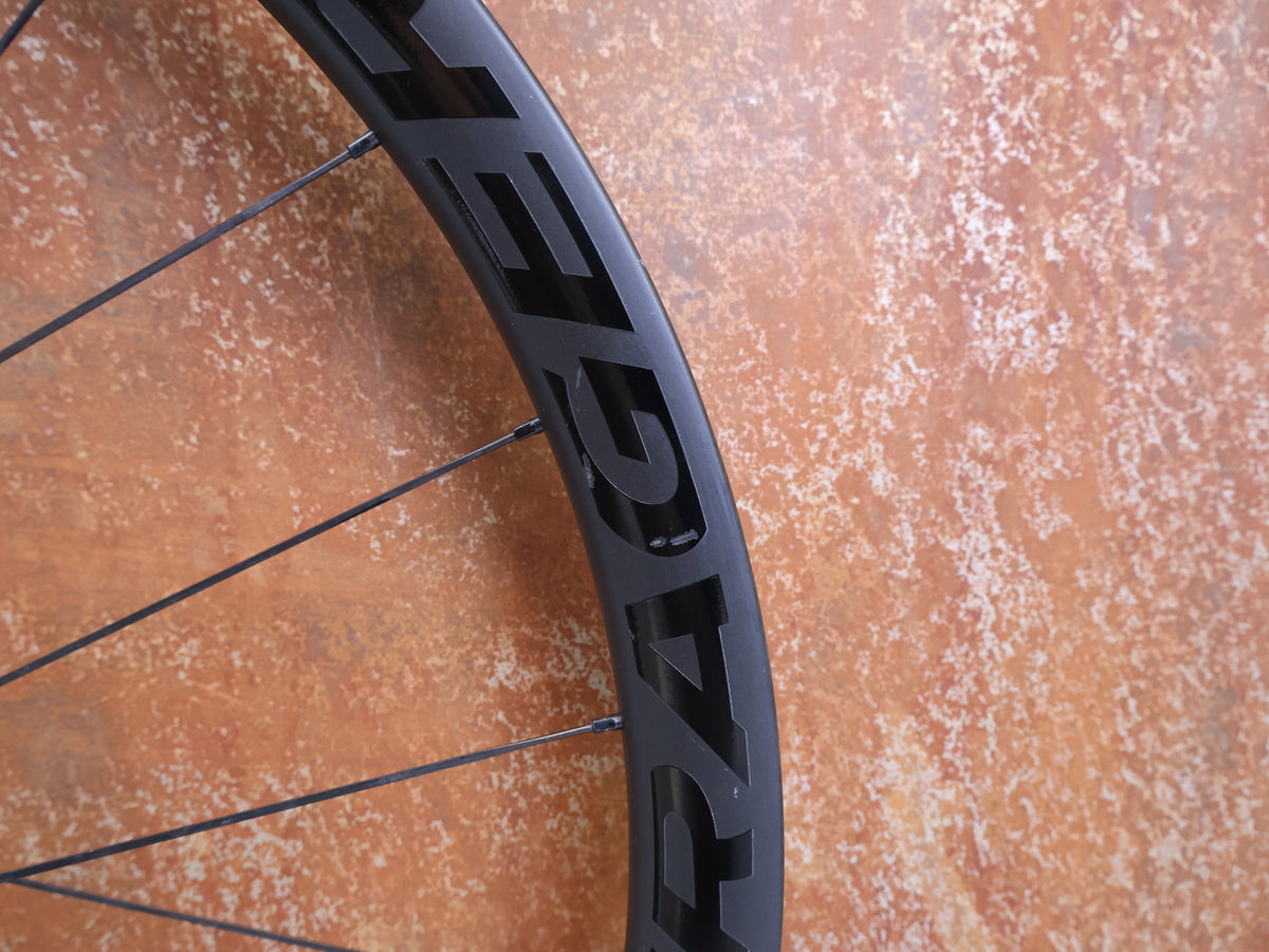 Bontrager Aeolus Pro 3V Carbon Laufradsatz 25mm XDR 1603g