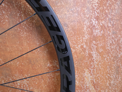 Bontrager Aeolus Pro 3V Carbon Laufradsatz 25mm XDR 1603g