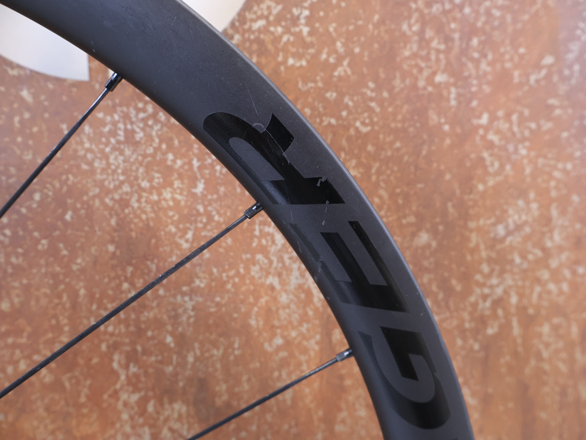 Bontrager Aeolus Pro 3V Carbon Laufradsatz 25mm XDR 1603g