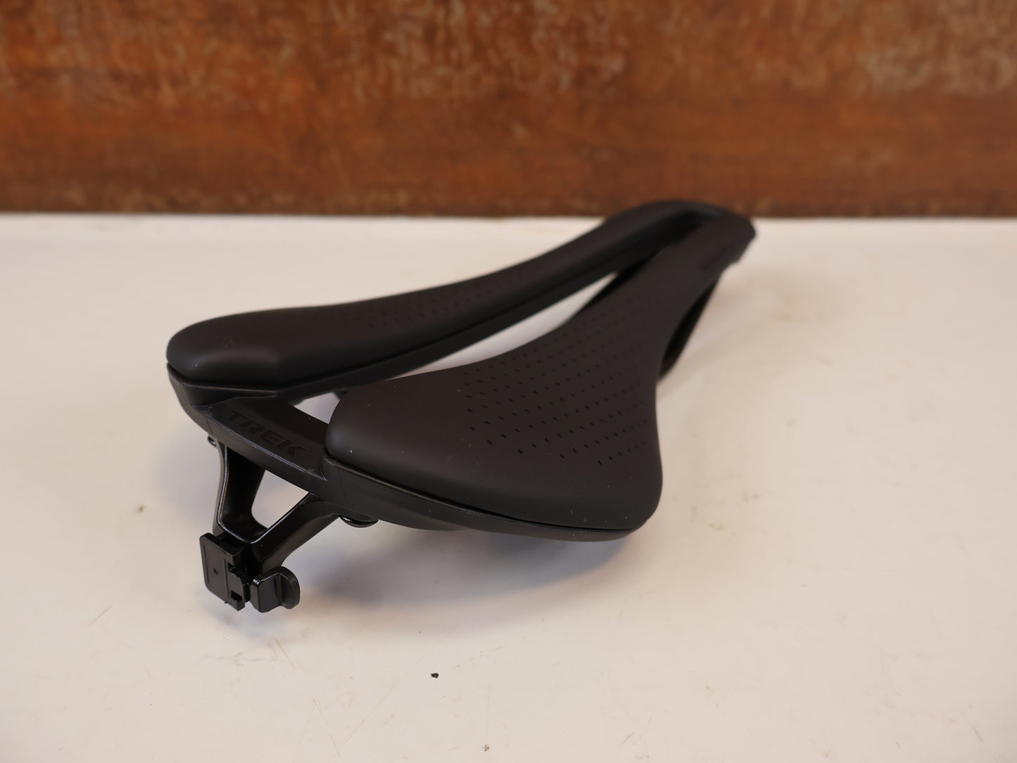 TREK AEOLUS ELITE RENNRADSATTEL 135 MM SCHWARZ 5337810