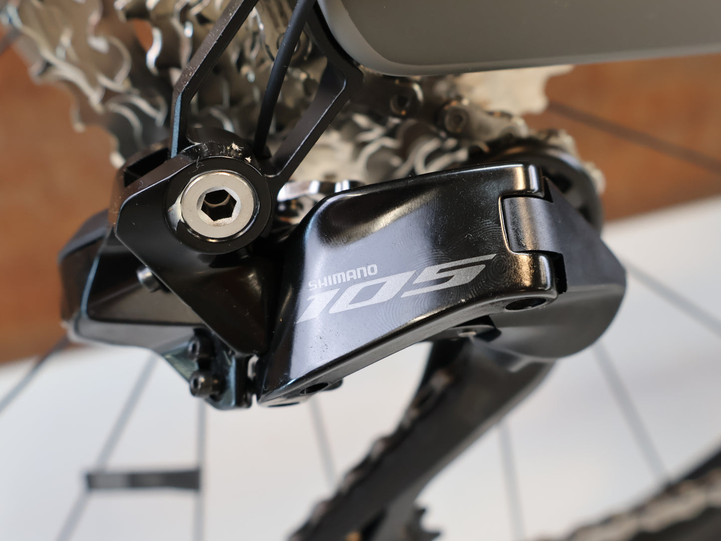 BMC ROADMACHINE 01 AMP TWO / 12.97 KG / TQ-HPR60 / 105 DI2 / 58CM