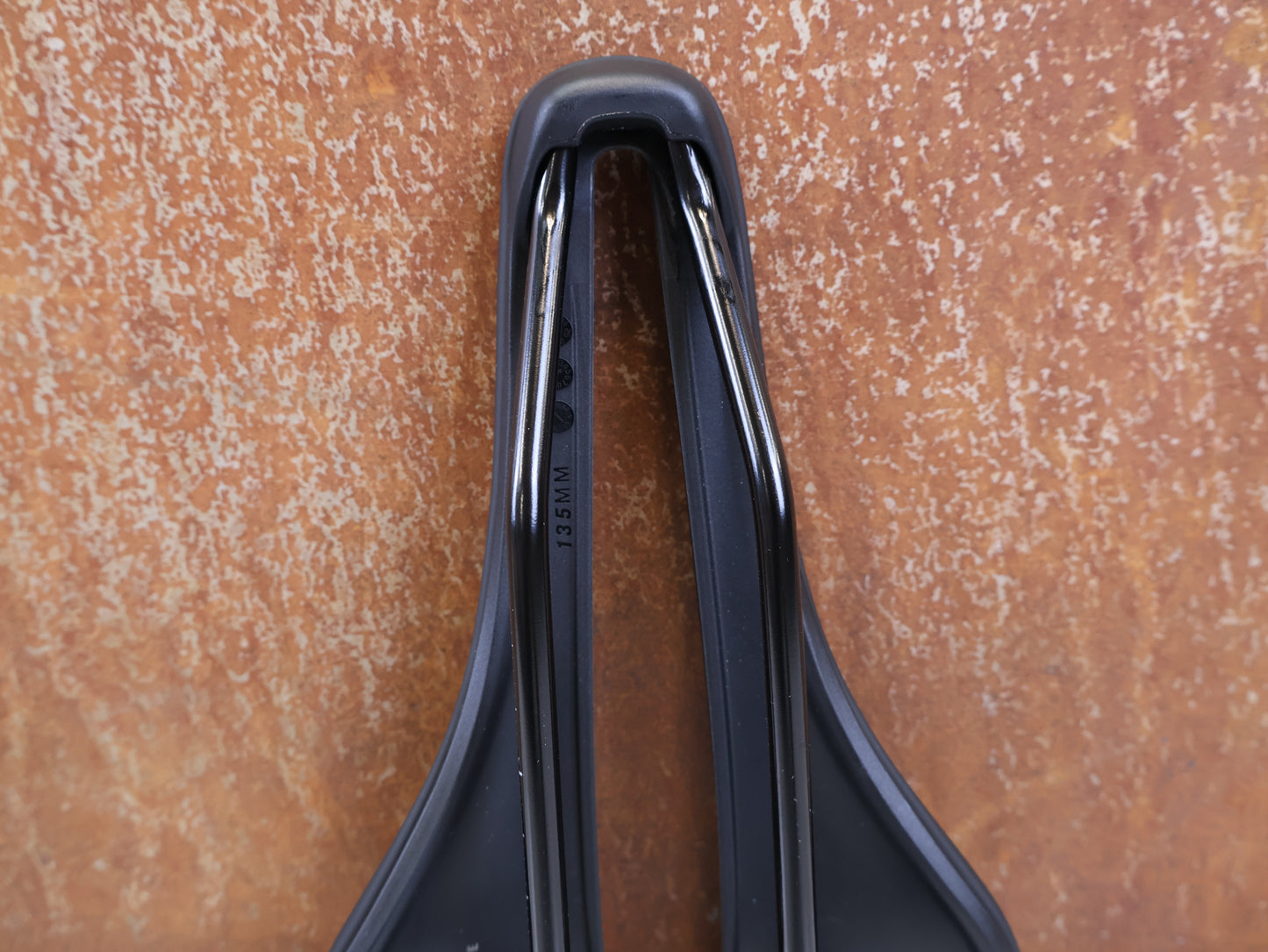 TREK AEOLUS ELITE RENNRADSATTEL 135 MM SCHWARZ 5337810