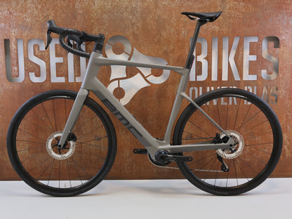 BMC ROADMACHINE 01 AMP TWO / 13.02 KG / TQ-HPR60 / 105 DI2 / 61CM