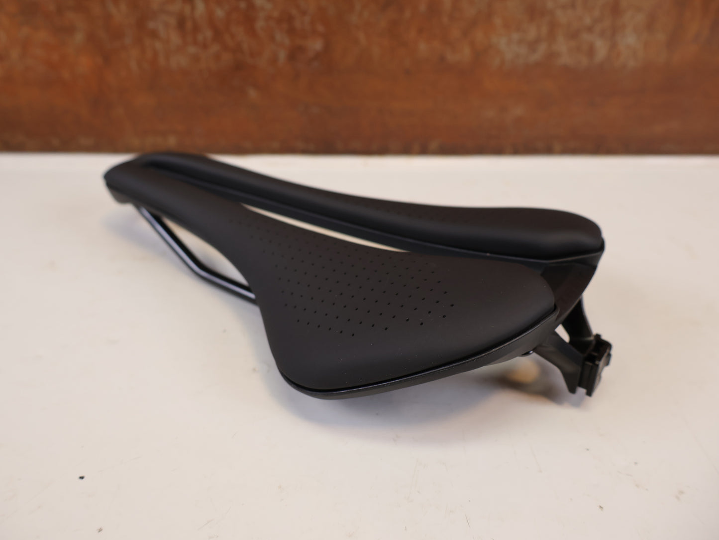 TREK AEOLUS ELITE RENNRADSATTEL 145 MM SCHWARZ 5337811