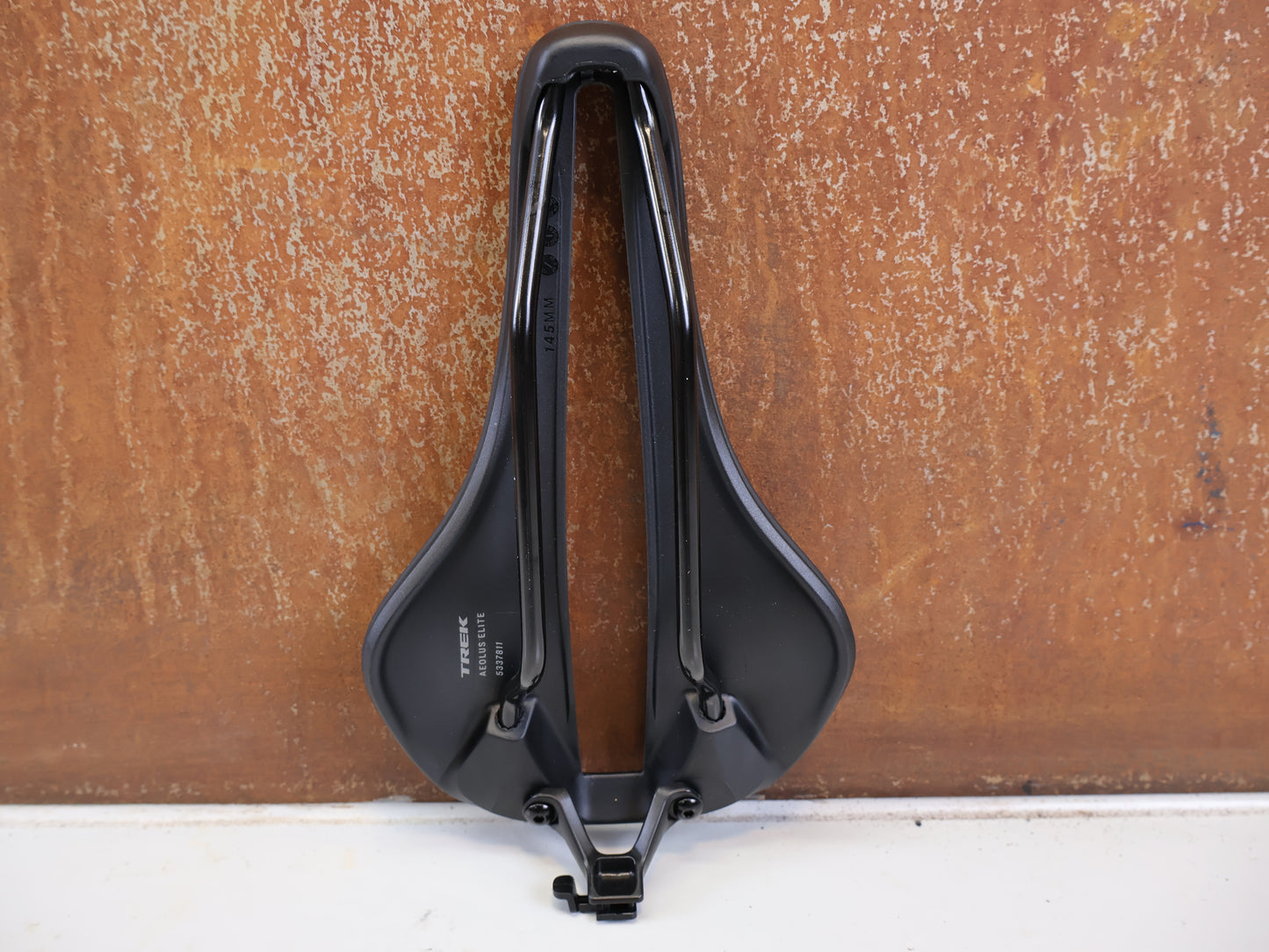 TREK AEOLUS ELITE RENNRADSATTEL 145 MM SCHWARZ 5337811